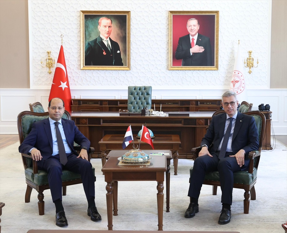 Sağlık Bakanı Kemal Memişoğlu, Mısır'ın Ankara Büyükelçisi Amr Elhamamy ve beraberindeki heyeti...
