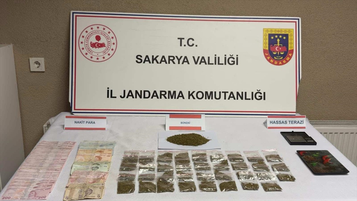 Sakarya'da uyuşturucu operasyonunda satışa hazır halde 385 gram sentetik uyuşturucu ele geçirildi...
