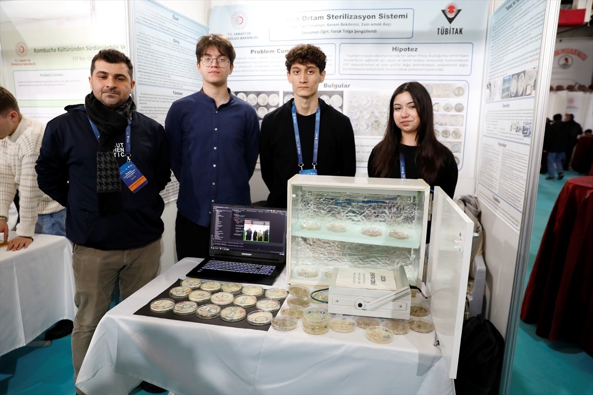 Samsun'da lise öğrencileri, yaşam alanlarını yapay ve kalıntı bırakan kimyasallar kullanmaksızın...