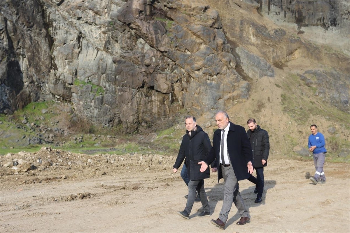 Samsun'un Canik ilçesinde hayvanlara tedavi, besleme ve rehabilitasyon hizmeti verilmesi amacıyla...