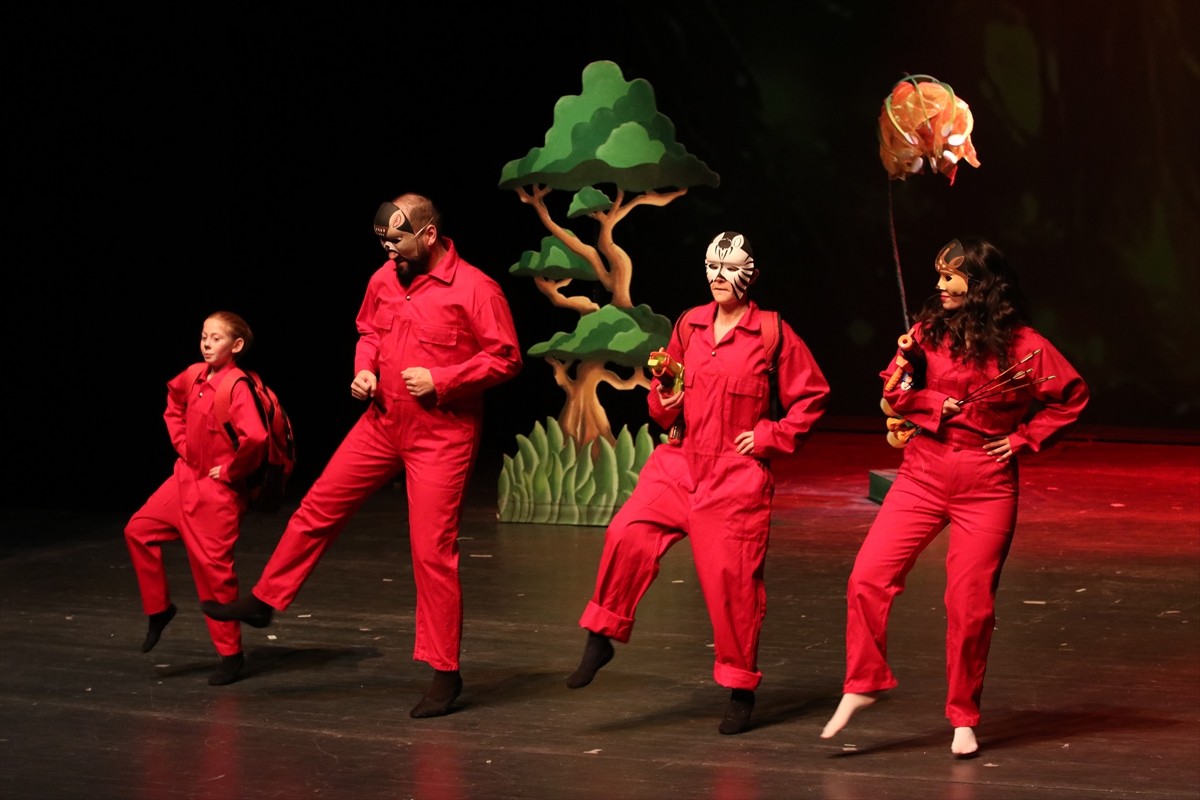 Samsun Devlet Opera ve Balesi (SAMDOB), "Masal Şatosu" çocuk müzikalini yarın sanatseverlerle...