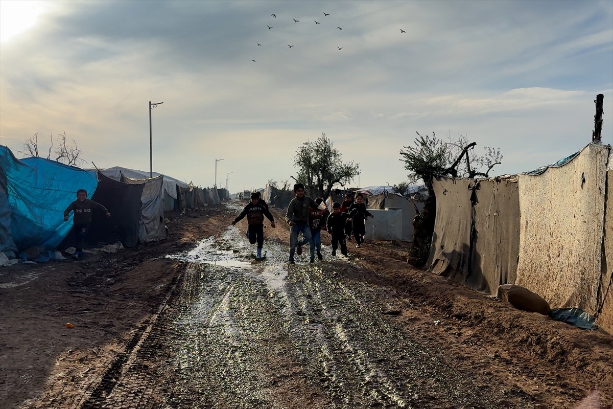 Suriye'de 2016 yılında yaşadığı Halep'ten zorla yerinden edilen Casim Ebu Muhammed'in 9 yıl sonra...