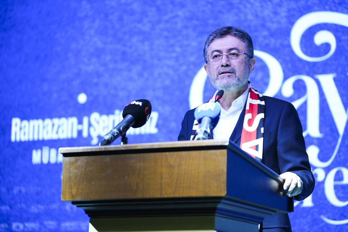 Tarım ve Orman Bakanı İbrahim Yumaklı, Kastamonulular Dayanışma Derneği (KAS-DER) tarafından...