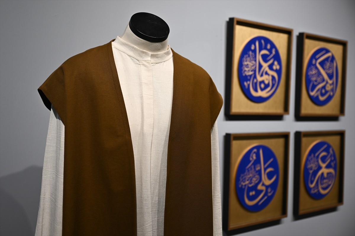 Tasavvuf kültüründen unsurların işlendiği eserlerin yer aldığı "Tasavvufi Hayat" sergisi, Ankara...