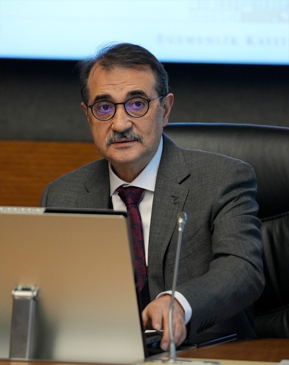 TBMM Yapay Zeka Araştırma Komisyonu, AK Parti Eskişehir Milletvekili Fatih Dönmez (fotoğrafta)...