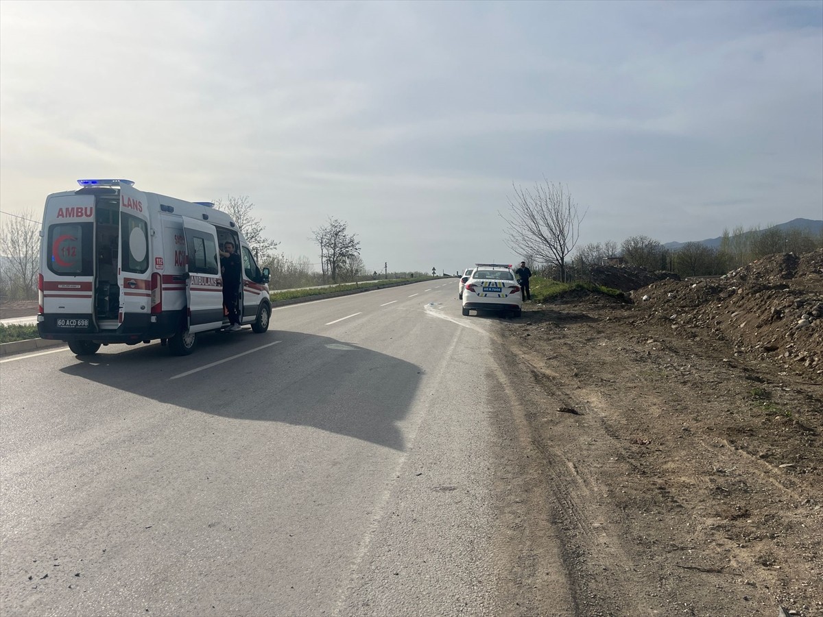 Tokat'ın Niksar ilçesinde otomobilin çarptığı 89 yaşındaki yaşlı kadın hayatını kaybetti. Kaza...