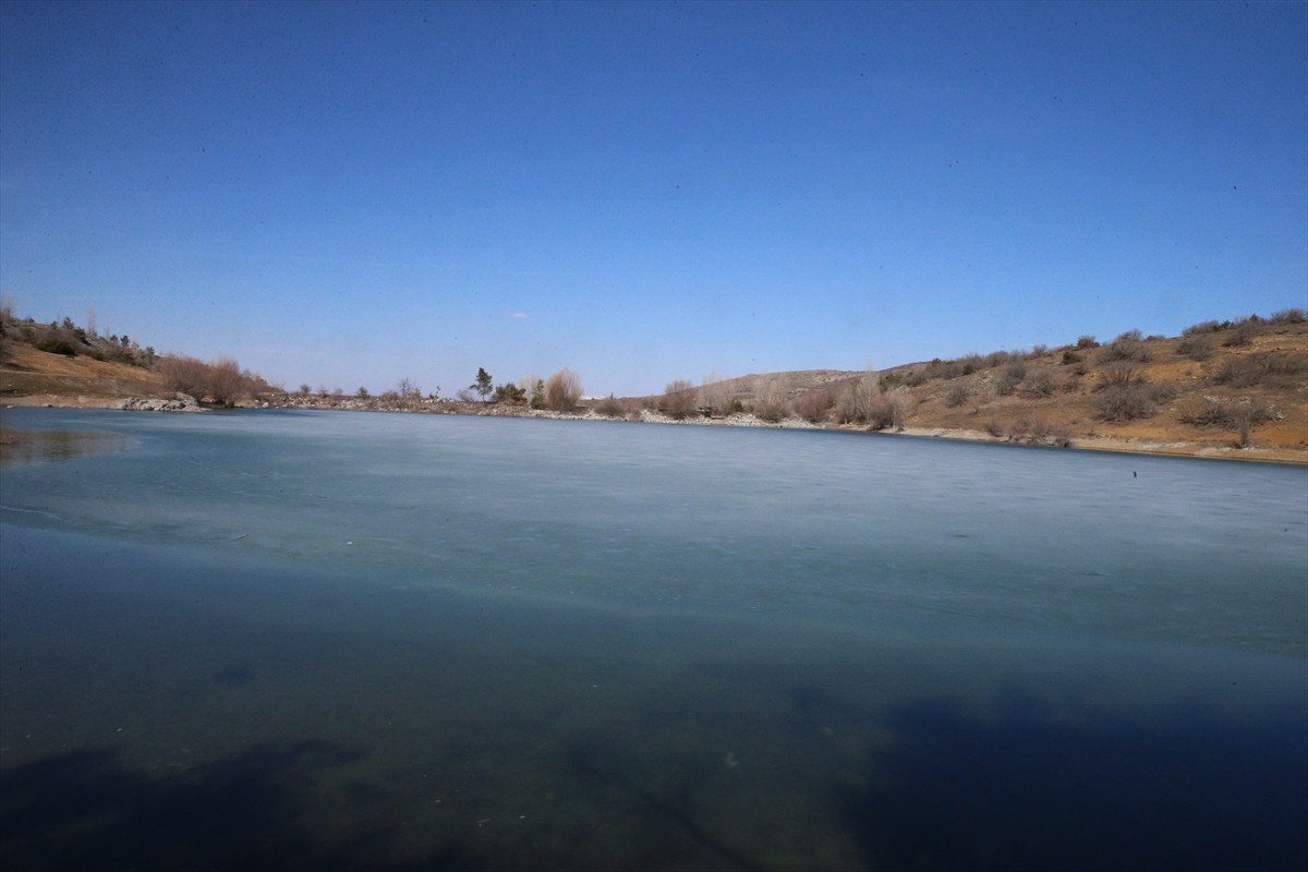 Tokat'ta, Tokat-Sivas kara yolunun 1650 rakımlı Çamlıbel Geçidi yakınlarında bulunan İhsaniye...
