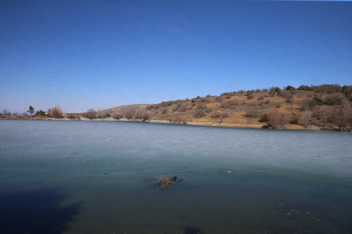 Tokat'ta, Tokat-Sivas kara yolunun 1650 rakımlı Çamlıbel Geçidi yakınlarında bulunan İhsaniye...