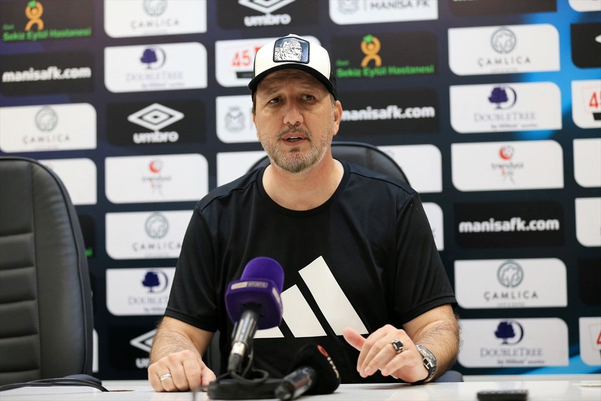 Trendyol 1. Lig'in 30. hafta maçında Manisa FK ile Siltaş Yapı Pendikspor, Manisa 19 Mayıs...