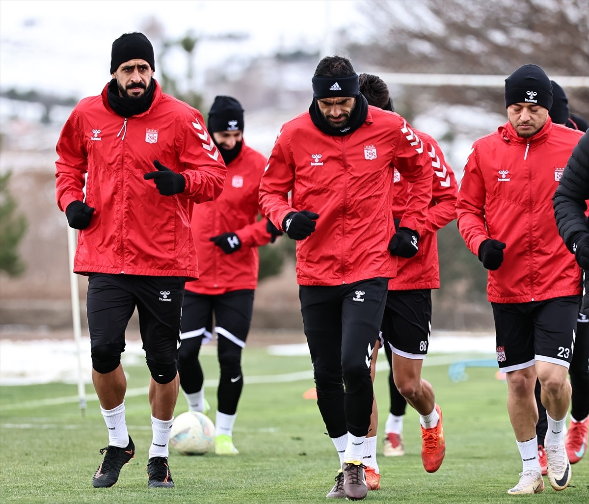 Trendyol Süper Lig'in 29. haftasında sahasında Adana Demirspor ile karşılaşacak olan Net Global...