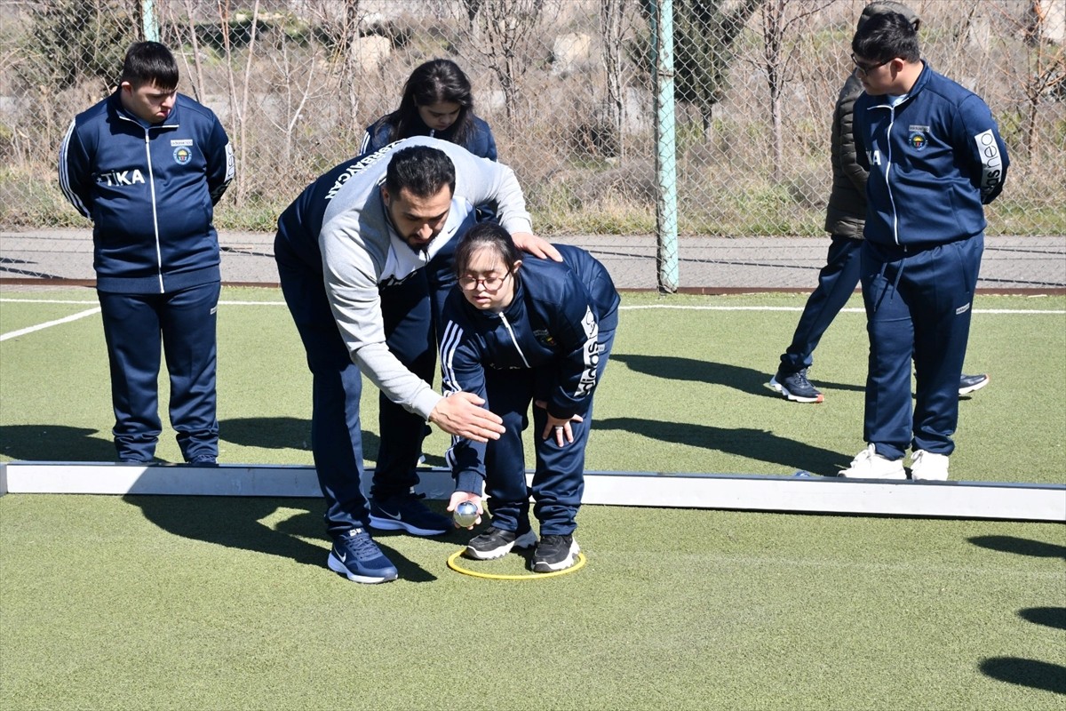 Türk İşbirliği ve Koordinasyon Ajansı Başkanlığı (TİKA), Azerbaycan'ın başkenti Bakü'de Down...