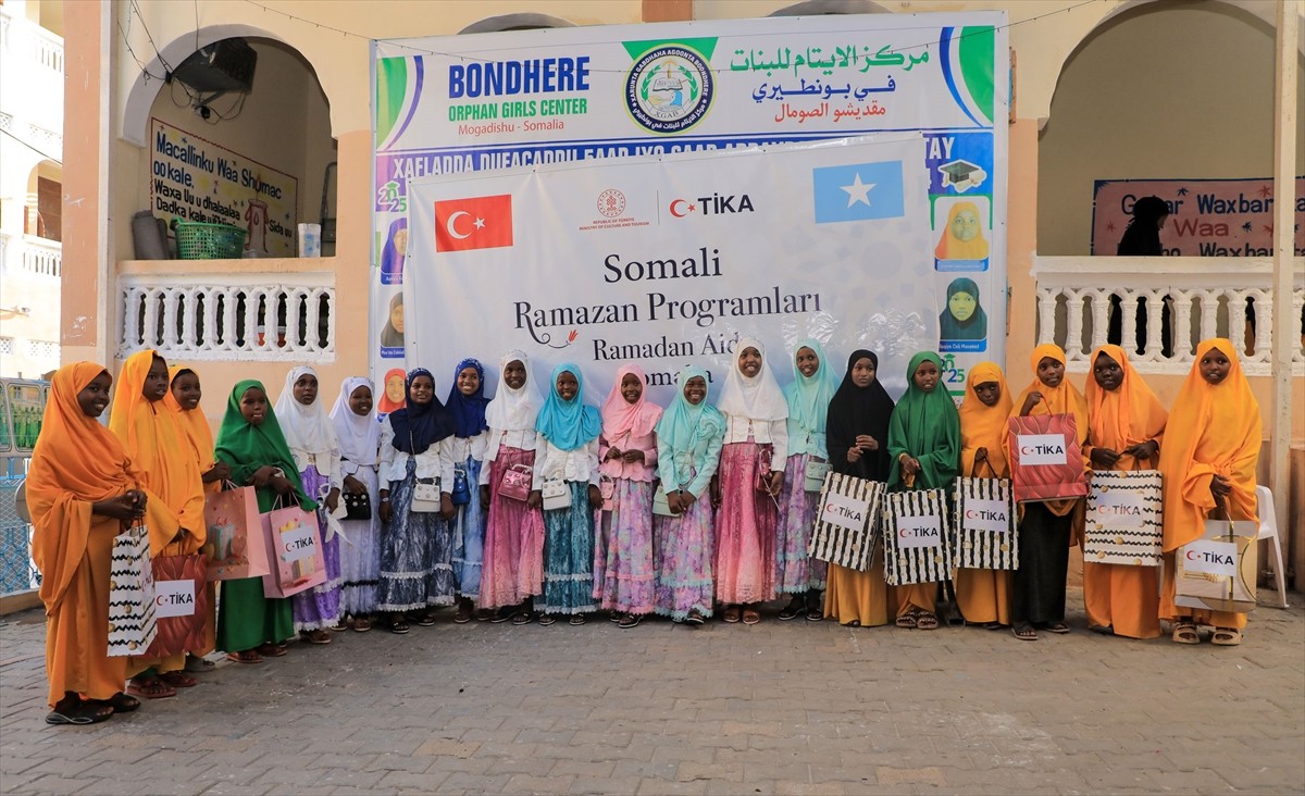 Türk İşbirliği ve Koordinasyon Ajansı Başkanlığı (TİKA), Sierra Leone ve Somali'de iftar...
