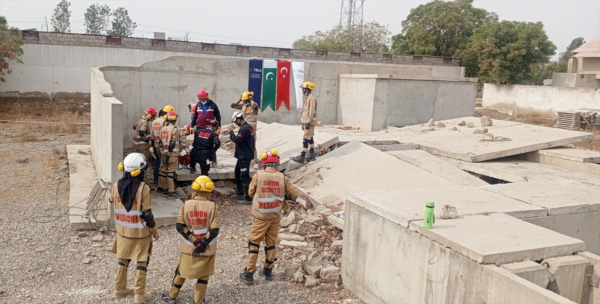 Türk İşbirliği ve Koordinasyon Ajansı Başkanlığı (TİKA) ve İnsan Hak ve Hürriyetleri (İHH) İnsani...