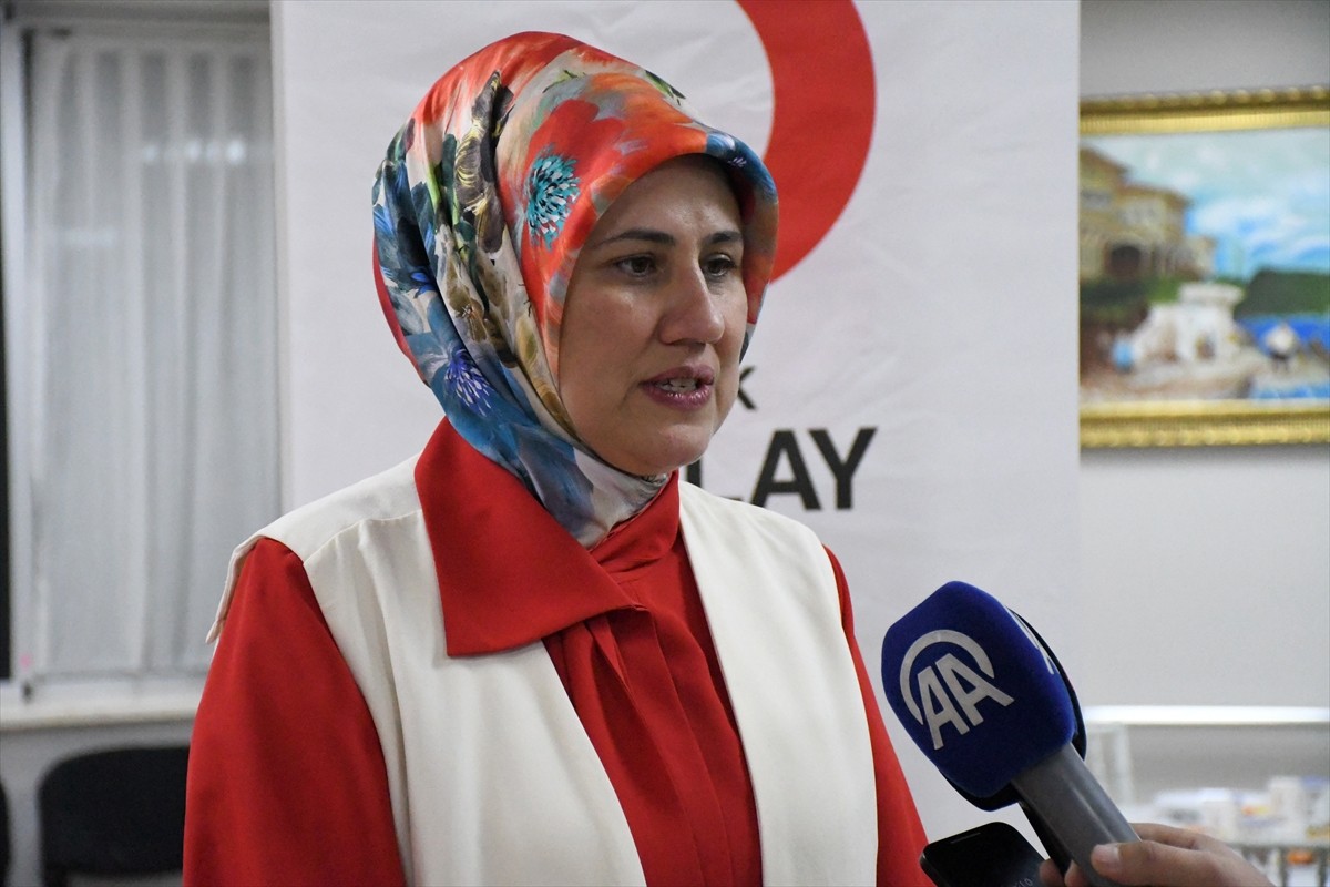 Türk Kızılay, İsrail'in ateşkesi bozarak yeniden saldırılara başladığı Gazze'de yaraları sarmak...