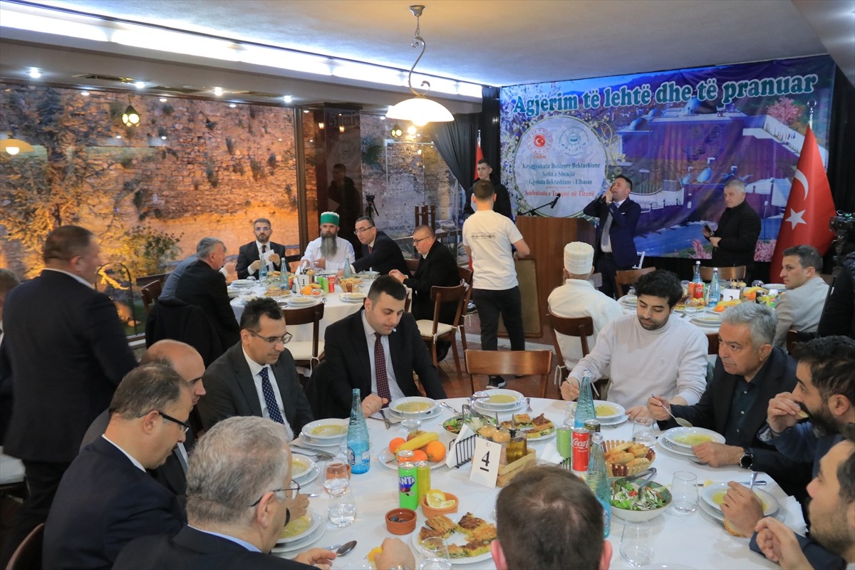 Türkiye'nin Tiran Büyükelçiliği tarafından Arnavutluk'un Elbasan şehrinde iftar programı...
