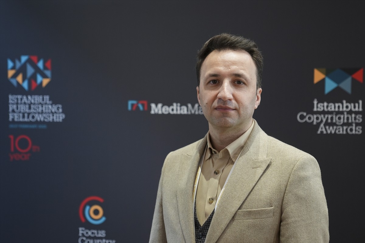 Türkiye ile Azerbaycan arasındaki kardeşlik, kültürel alanda ve edebiyatta da kendini gösteriyor....