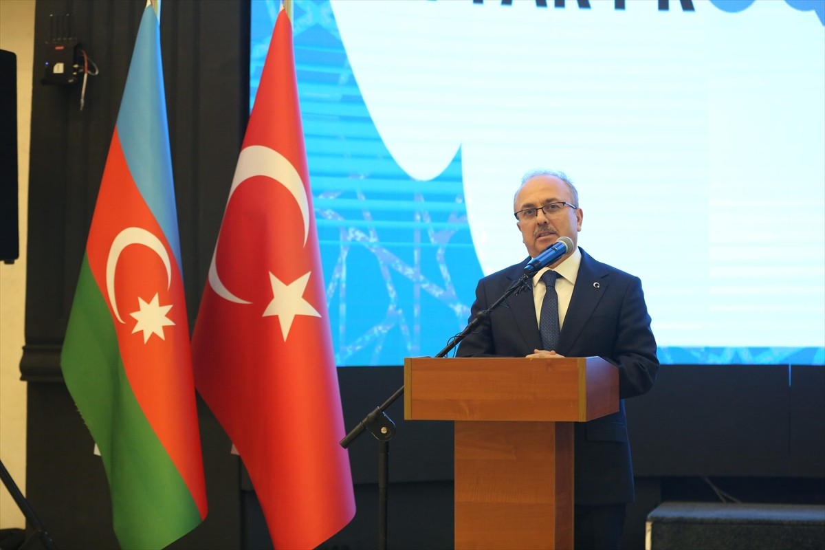 Türkiye Mezunu İş insanları ve aydınları Platformu Bakü’de iftar programı düzenledi.  Platformun...