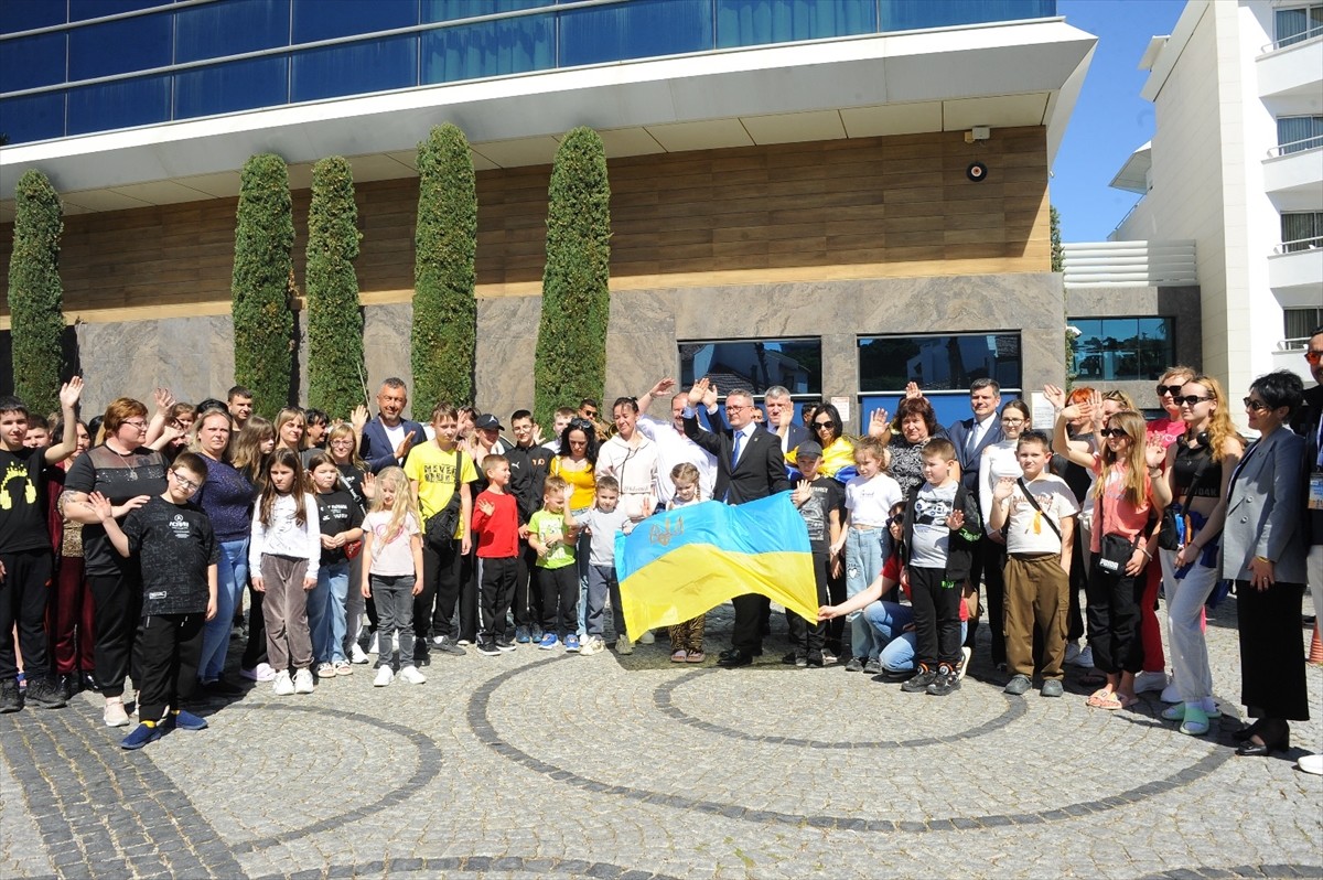 Ukraynalı çocuklar savaşın etkilerinden uzak, moral bulmaları ve farklı kültürlerle kaynaşmaları...