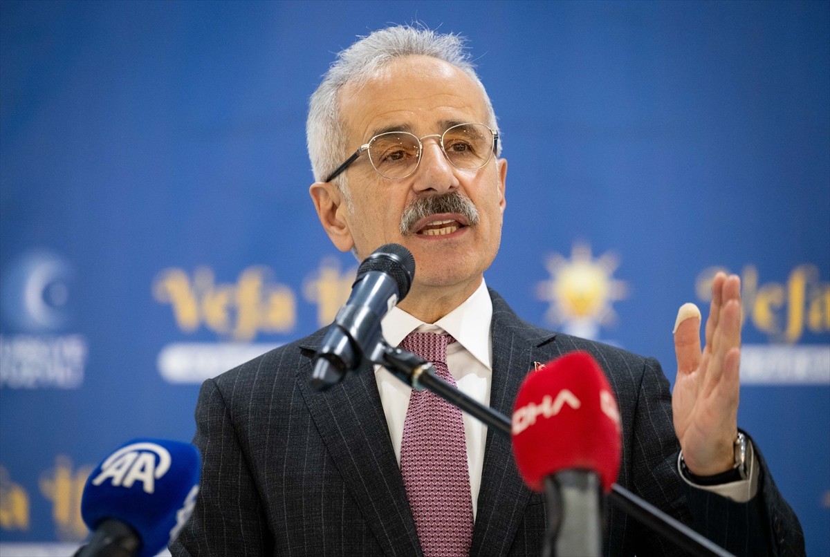 Ulaştırma ve Altyapı Bakanı Abdulkadir Uraloğlu, AK Parti Sincan İlçe Başkanlığınca, Sincan...