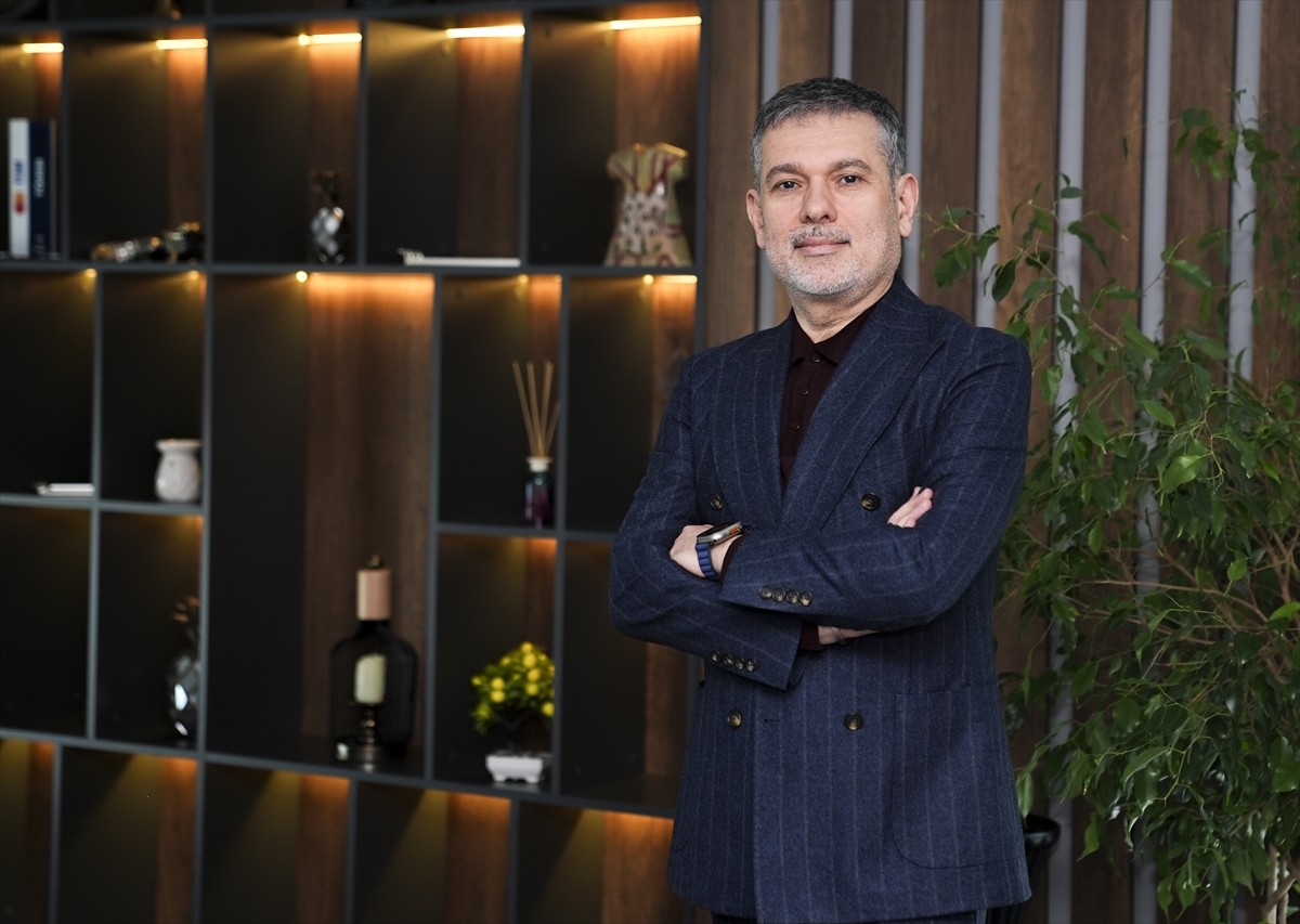 Uzmanlar, kolay yoldan para kazanma düşüncesiyle banka hesaplarını kiralayanları dolandırıcıların...