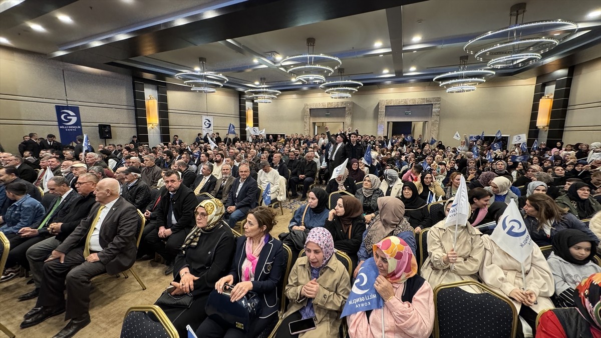 Yeniden Refah Partisi Genel Başkanı Fatih Erbakan, Konya'da Necmettin Erbakan'ı anma programına...