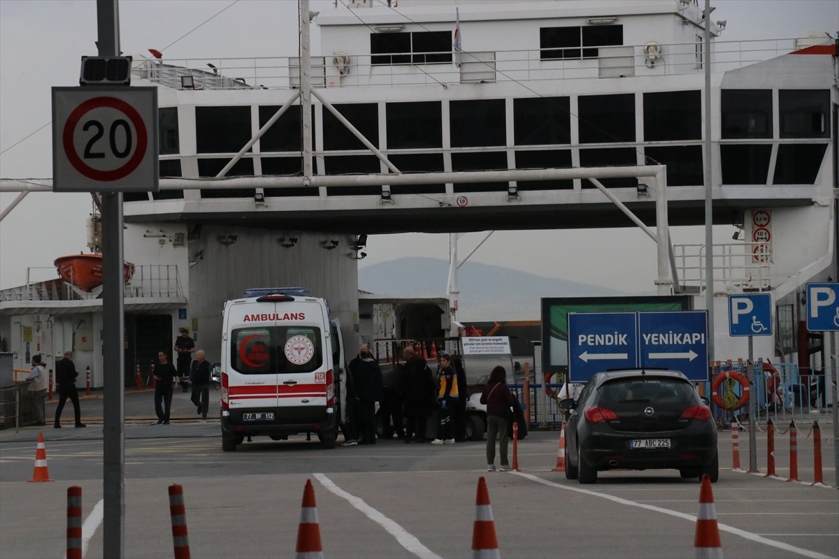 Yenikapı-Yalova seferini yapan İDO'ya ait Yavuz Sultan Selim Feribotu, henüz bilinmeyen bir...