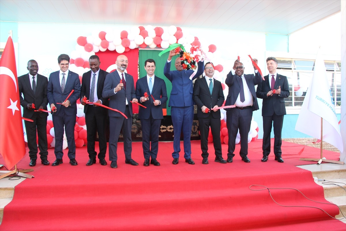 Zambiya'nın başkenti Lusaka'da bulunan FETÖ bağlantılı okullar, resmi törenle Türkiye Maarif...