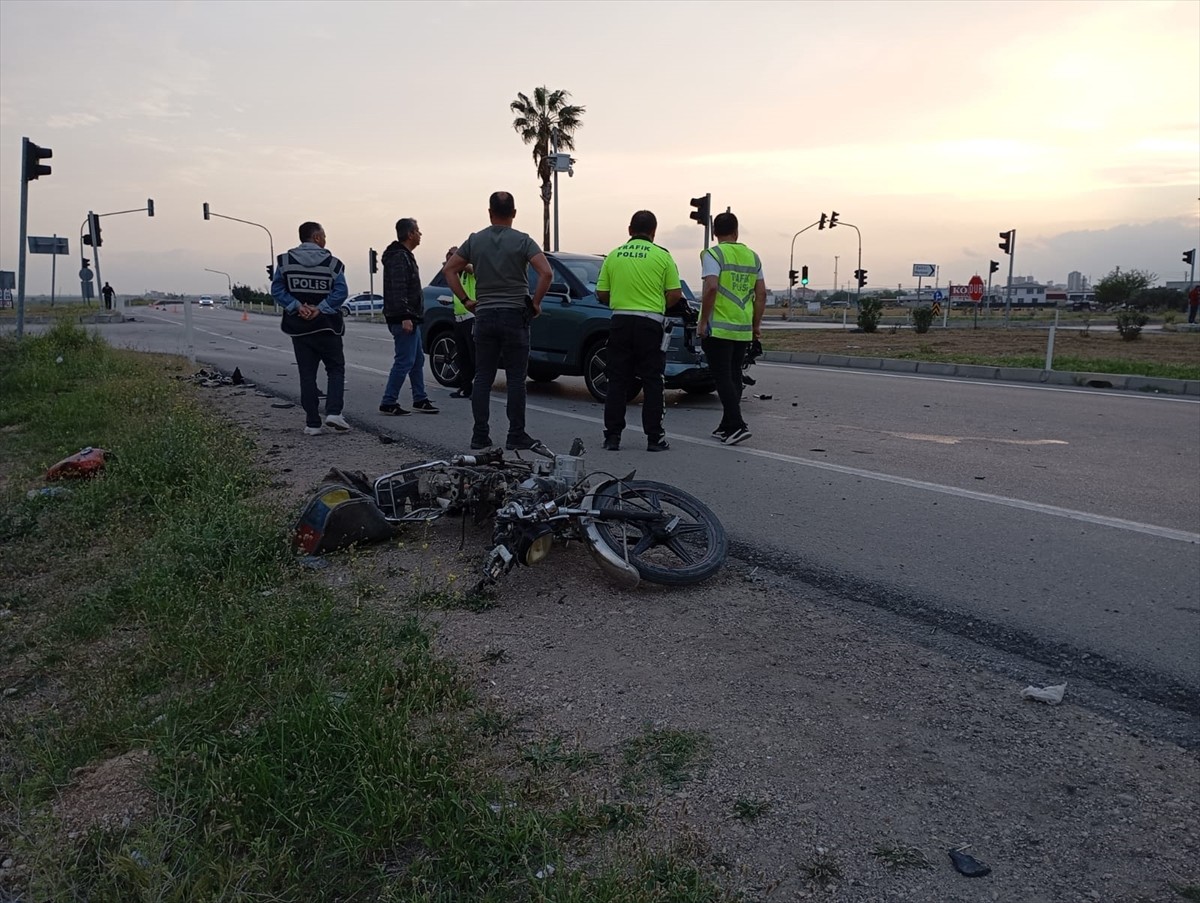Adana'nın İmamoğlu ilçesinde ciple motosikletin çarpıştığı kazada 2 kişi ağır yaralandı. Kaza...