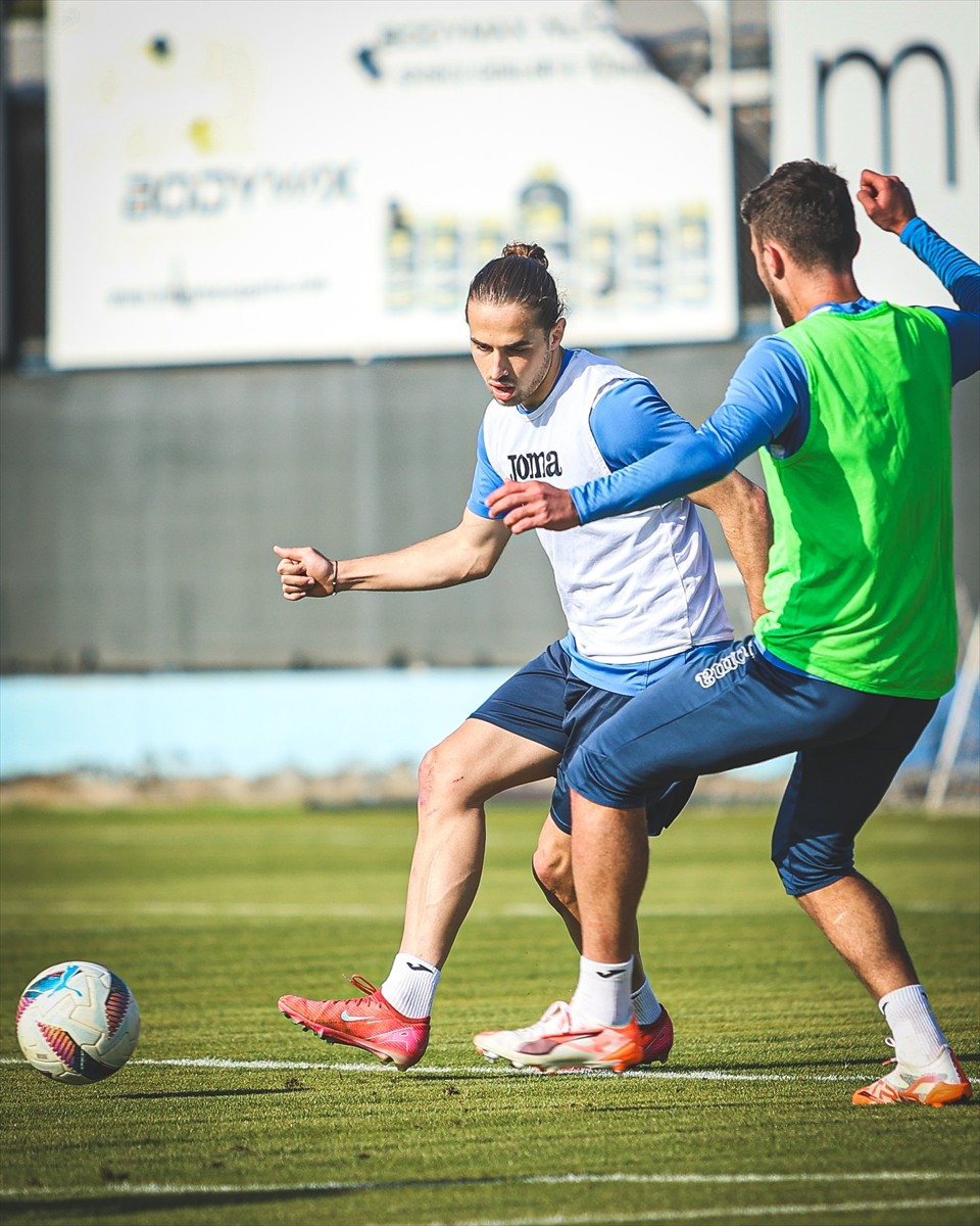 Adana Demirspor, Trendyol Süper Lig'in 32. haftasında sahasında Trabzonspor ile oynayacağı maçın...