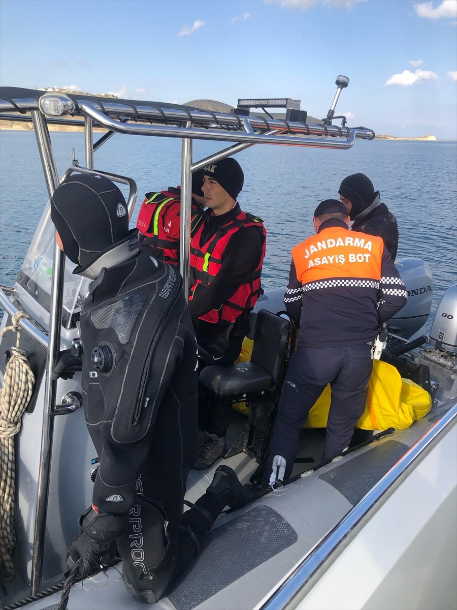 Adıyaman'ın Kahta ilçesinde, 3 gün önce arkadaşlarıyla Atatürk Barajı Göleti'nde balık avlarken...