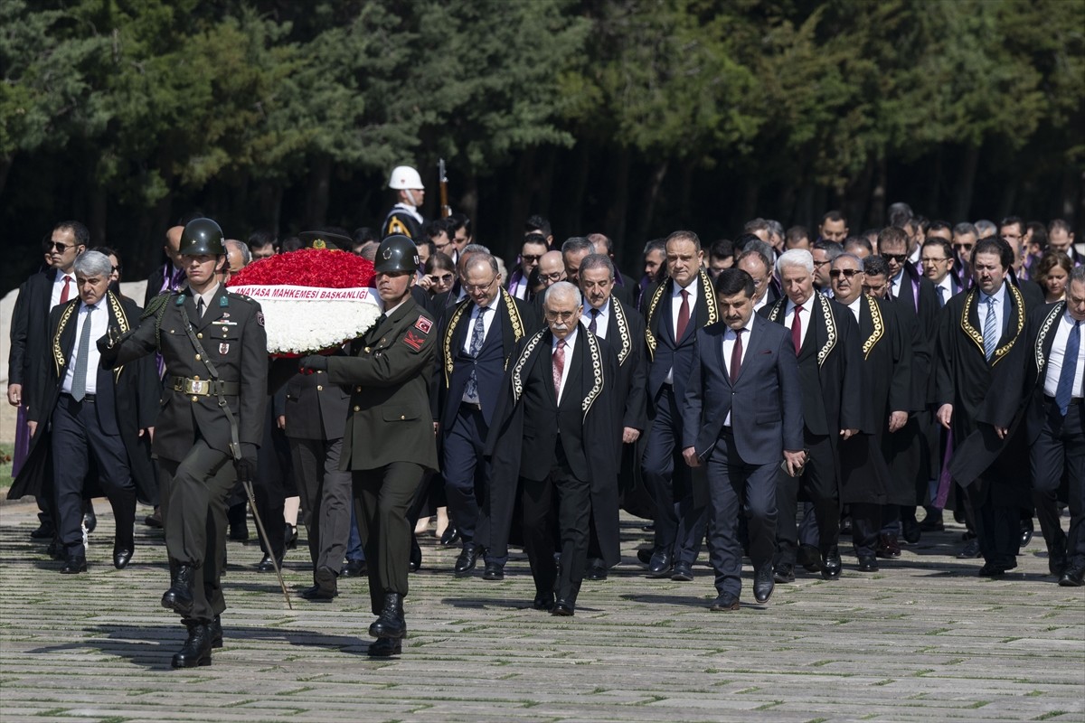 Anayasa Mahkemesinin 63. kuruluş yıl dönümü dolayısıyla Mahkeme Başkanı Kadir Özkaya ve...