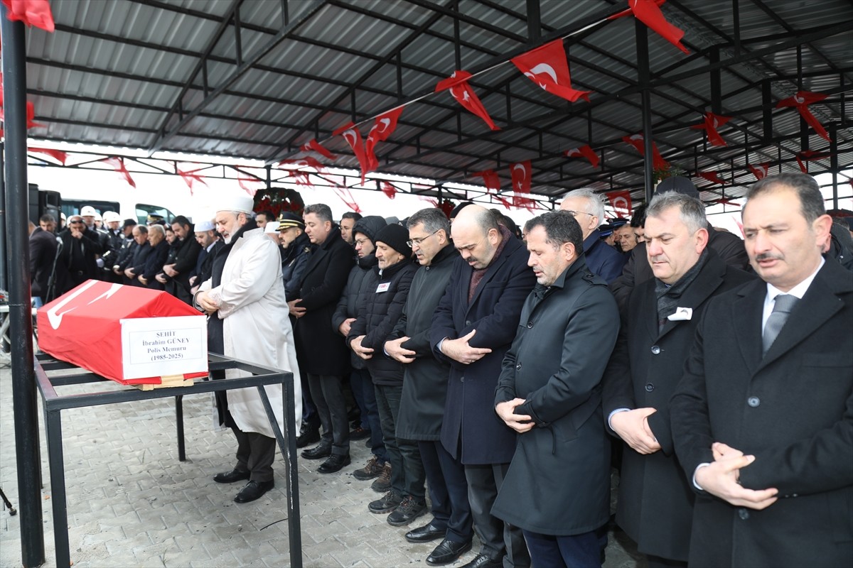 Ankara'da görevi esnasında geçirdiği trafik kazasında şehit olan polis memuru İbrahim Güney, Çubuk...