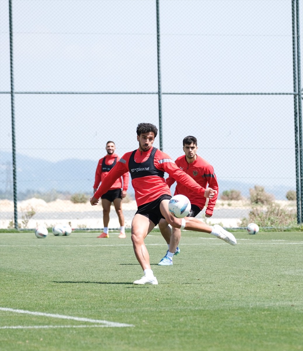 Atakaş Hatayspor, Trendyol Süper Lig'in 31. haftasında deplasmanda Gaziantep FK ile yapacağı maçın...