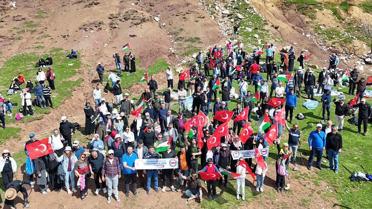 Batman'ın Sason ilçesinde Eğitim-Bir-Sen Batman İl Başkanlığı ve Sason İlçe Temsilciliğince ilçeye...