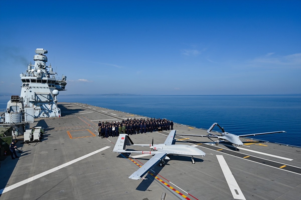 Baykar tarafından geliştirilen milli silahlı insansız hava aracı (SİHA) Bayraktar TB3'ün gemiye...