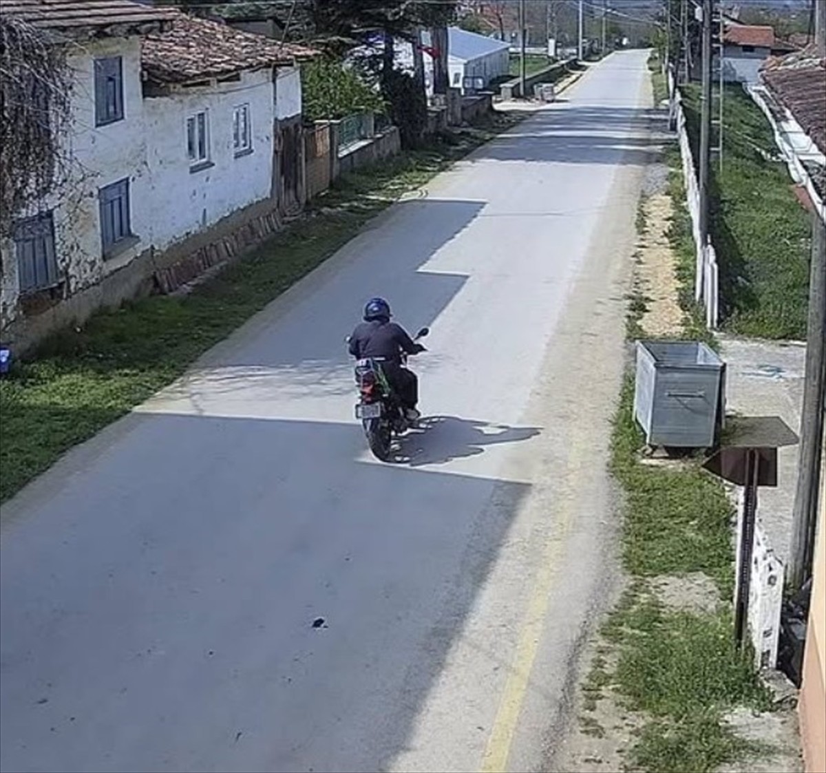 Bilecik'in Pazaryeri ilçesinde telefonla aradığı kadına kendini polis olarak tanıtıp...