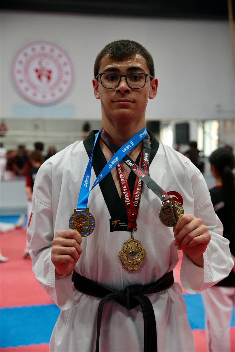 Bolu'da hiperaktif olduğu gerekçesiyle küçük yaşta yönlendirildiği tekvandoda Avrupa şampiyonluğu...