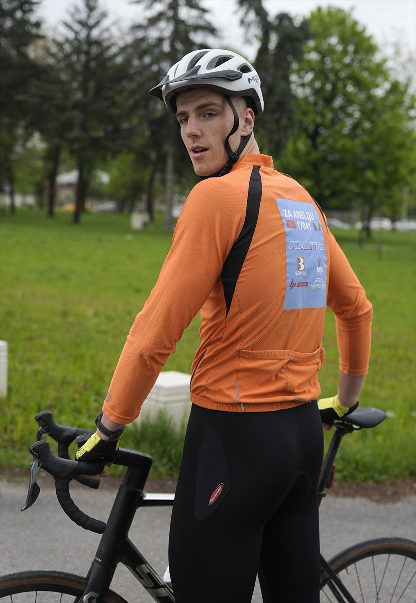 Bosna Hersekli genç sporcu Faruk Suljovic, 3 çocuk annesi kanser hastası Anelije Smajic'in...