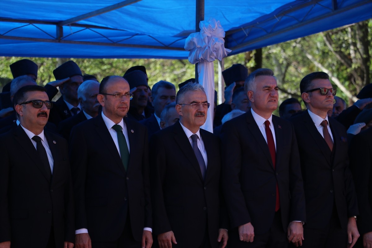 Bursa'nın fethinin 699'uncu yıl dönümü dolayısıyla Tarihi Pınarbaşı Parkı'nda etkinlik düzenlendi....