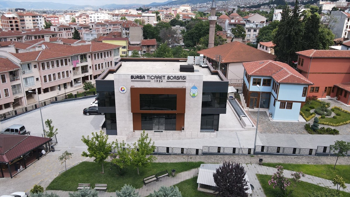 Bursa Ticaret Borsasının (BTB), yılın ilk çeyreğindeki tescil işlem hacmi, 2024'ün aynı dönemine...