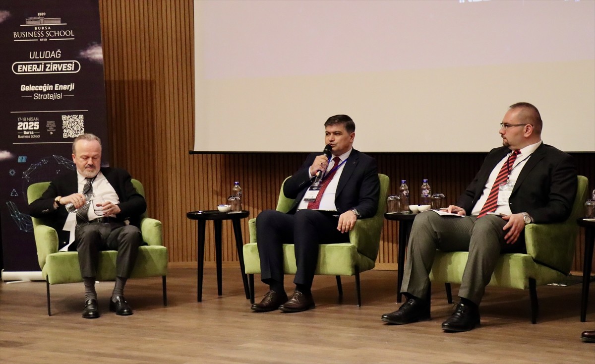 Bursa Ticaret ve Sanayi Odası Enerji Konseyi öncülüğünde, "Geleceğin Enerji Stratejisi" temasıyla...