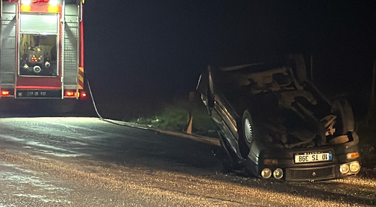 Çanakkale'nin Çan ilçesinde, iki otomobilin çarpışması sonucu 5 kişi yaralandı.