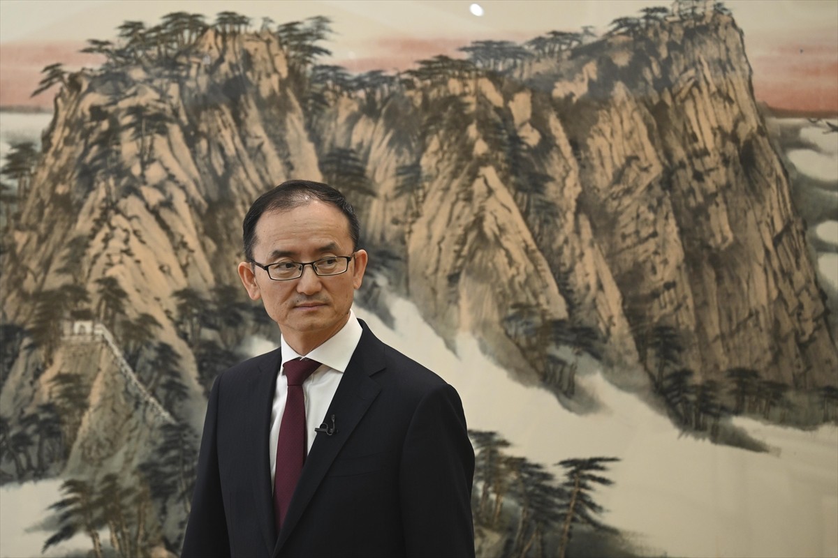 Çin'in Ankara Büyükelçisi Ciang Şüebin, AA muhabirine yaptığı açıklamada ABD'nin tarife kararını...