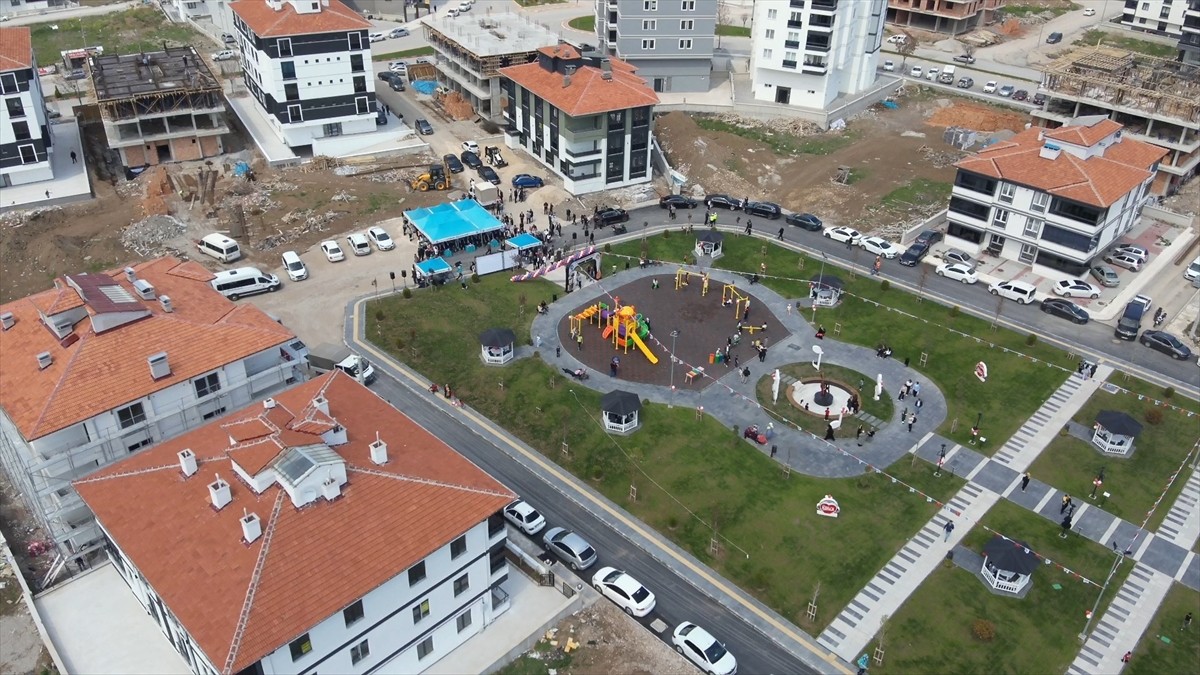 Çorum Belediyesince inşa edilen müzik temalı parka, Batman'ın Kozluk ilçesinde PKK'lı...