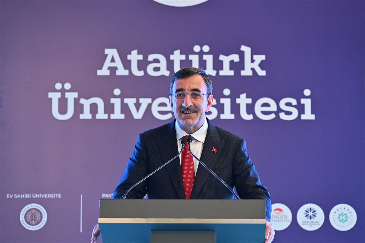 Cumhurbaşkanı Yardımcısı Cevdet Yılmaz, Atatürk Üniversitesi ev sahipliğinde Recep Tayyip Erdoğan...