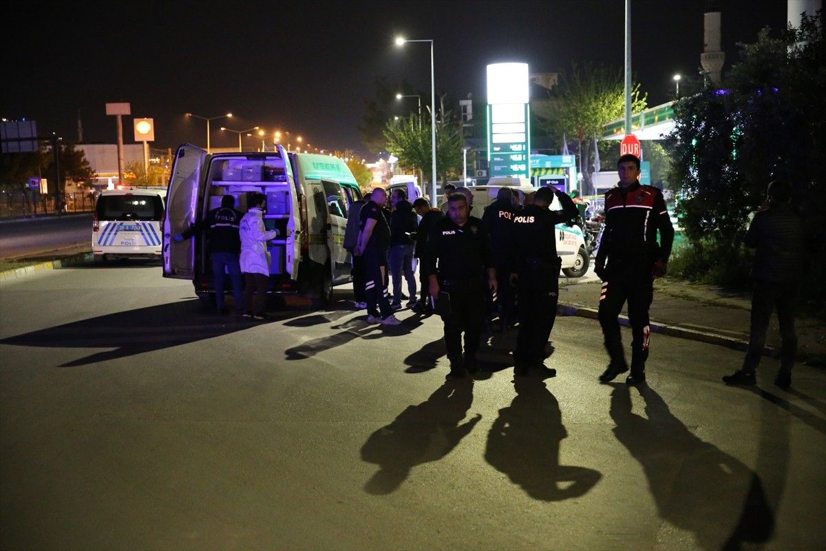 Denizli'nin Merkezefendi ilçesinde, çöp konteynerinde bebek cesedi bulundu.