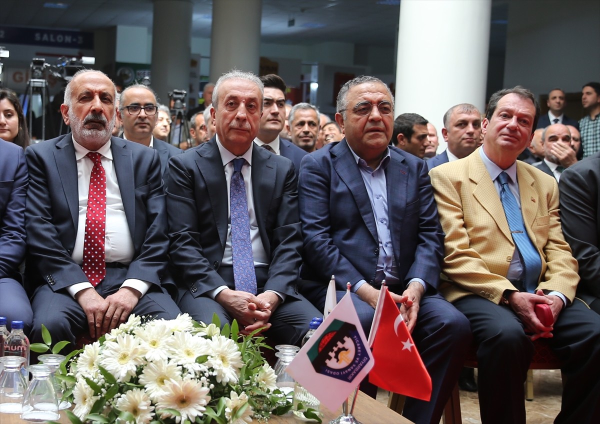 Diyarbakır'da "16. Mezopotamya Tarım ve Hayvancılık Fuarı"nın açılışı gerçekleştirildi.