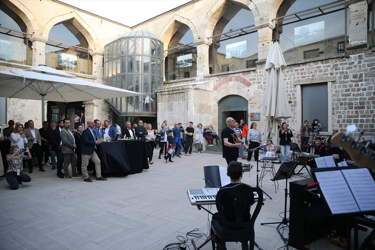 Edirne'de, Turizm Haftası etkinlikleri kapsamında İl Kültür ve Turizm Müdürlüğünce Deveci Han...