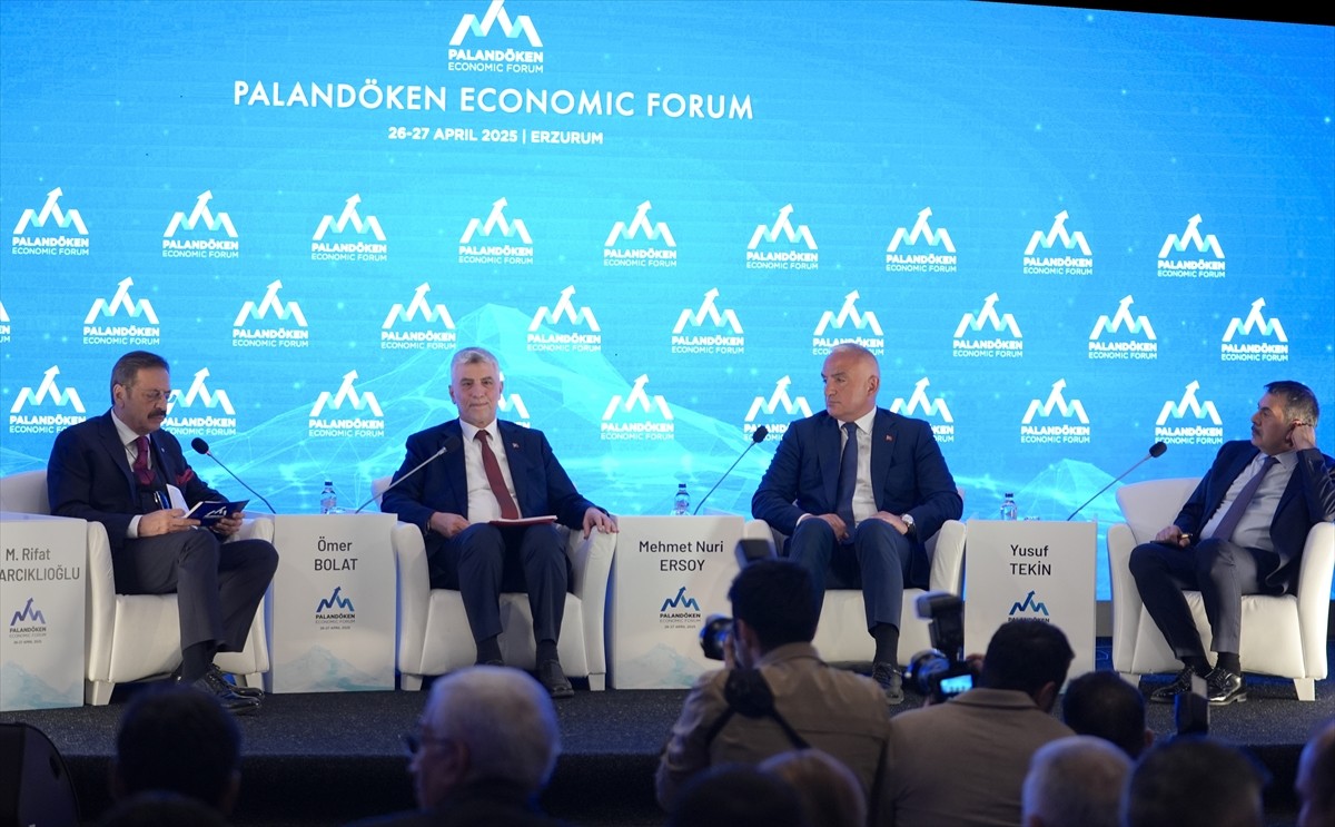 Ekonomik İşbirliği Teşkilatı (EİT) tarafından "2025 Turizm Başkenti" ilan edilen Erzurum'da...