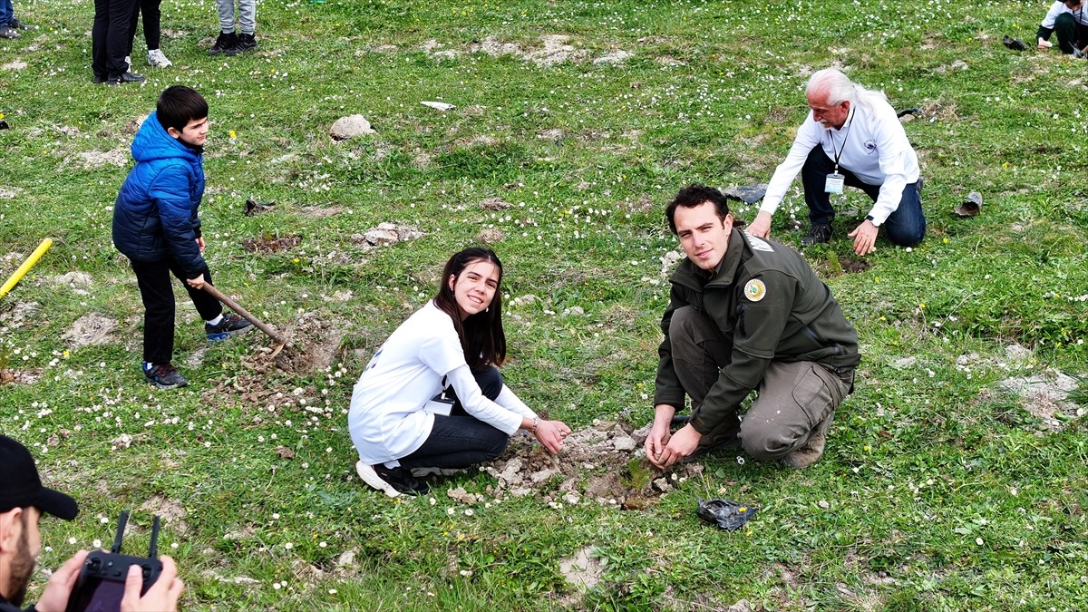 Eyüp Musiki Vakfı Çocuk Korosu, 23 Nisan Ulusal Egemenlik ve Çocuk Bayramı etkinlikleri kapsamında...